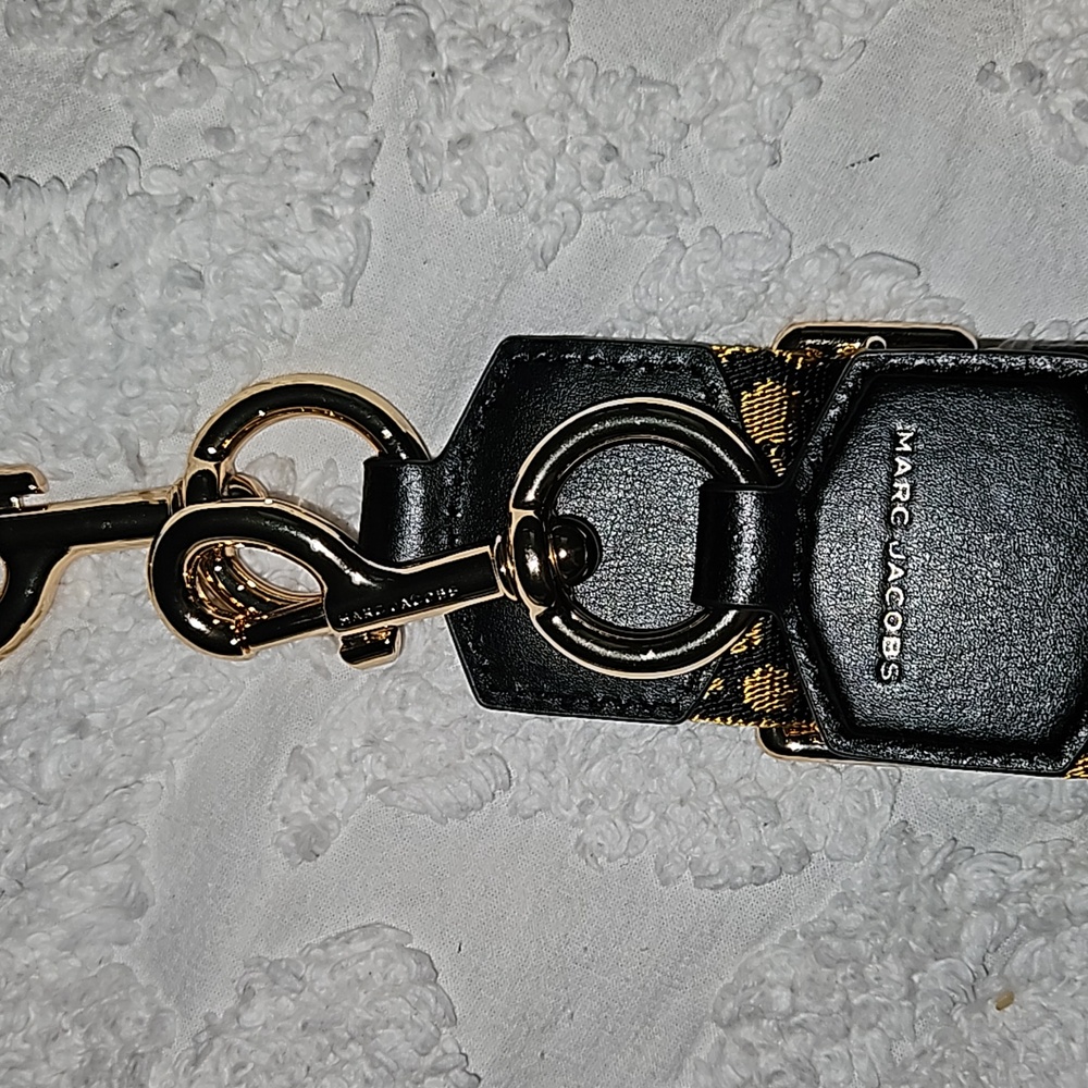 Accessories - Picture 4 of 4
